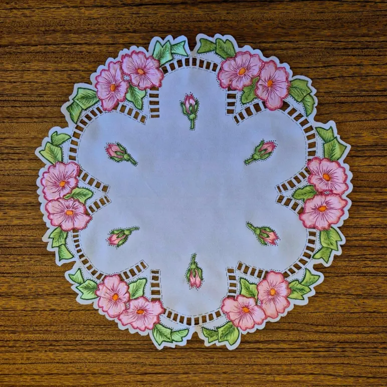 САЛФЕТКА "ЦВЕТЫ В КРУГЕ", СОЗДАНА МЕТОДОМ ГИЛЬОШИРОВАНИЯ. РУЧНАЯ РАБОТА Салфетка "Цветы в круге", создана методом гильоширования. Ручная работа