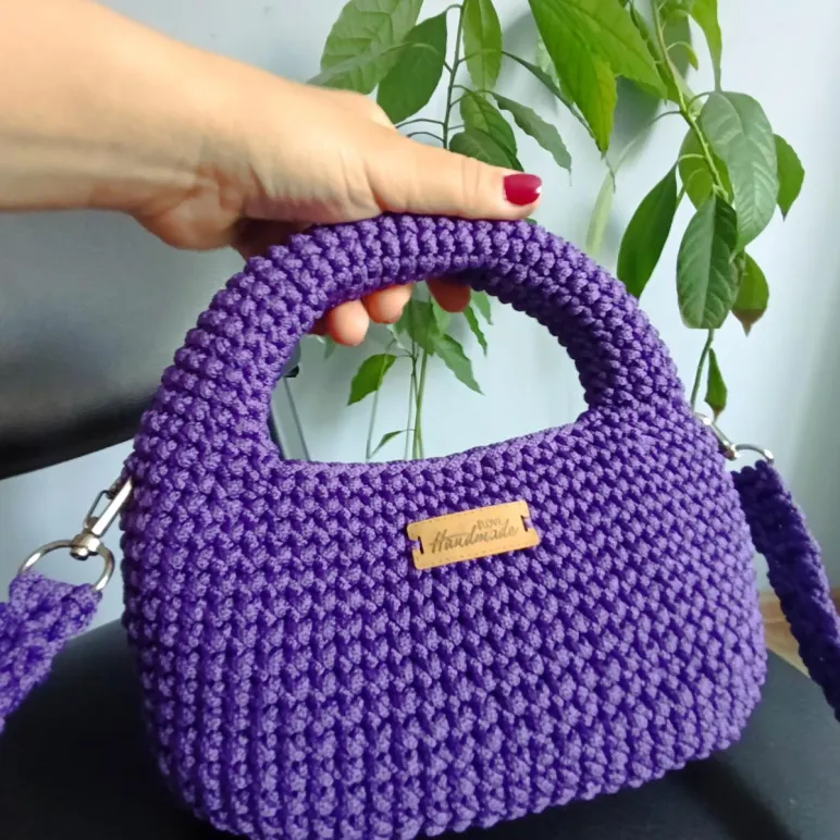 Женская  мини сумка вязаная крючком