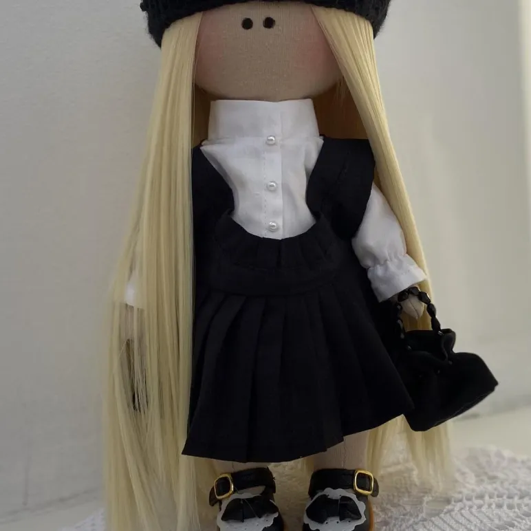 Кукла интерьерная