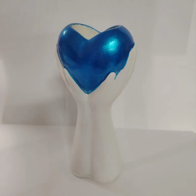 ВАЗОЧКА СЕРДЦЕ В РУКАХ вазочка Сердце в руках