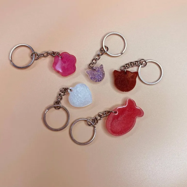 Брелок из эпоксидной смолы в ассортименте