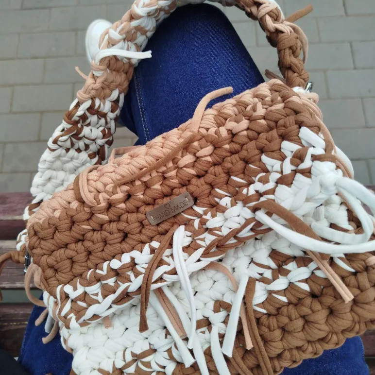 Сумочка из трикотажной пряжи крючком