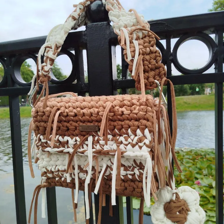 Сумочка из трикотажной пряжи крючком