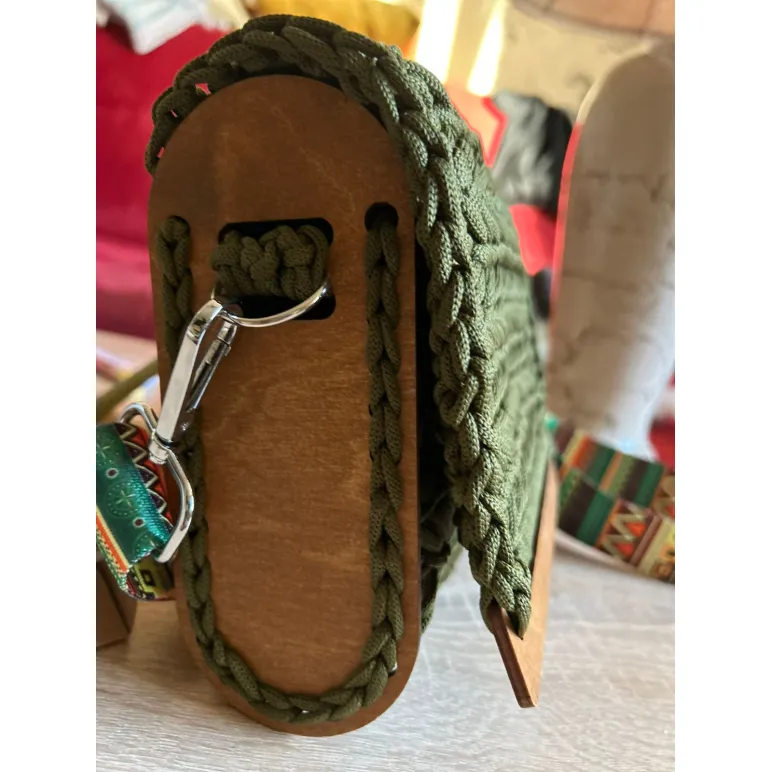 Сумка кроссбоди на ремне