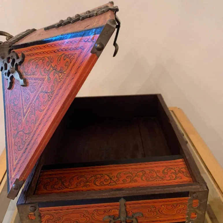 РАСПИСНАЯ СТАРИННАЯ ВОСТОЧНАЯ ШКАТУЛКА СУНДУК Расписная Старинная восточная шкатулка сундук