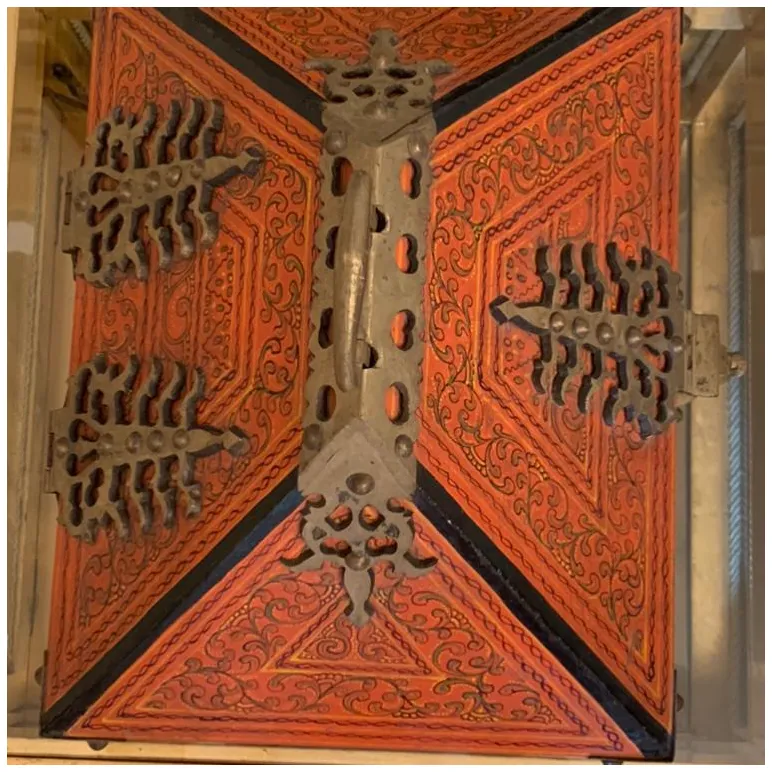 РАСПИСНАЯ СТАРИННАЯ ВОСТОЧНАЯ ШКАТУЛКА СУНДУК Расписная Старинная восточная шкатулка сундук