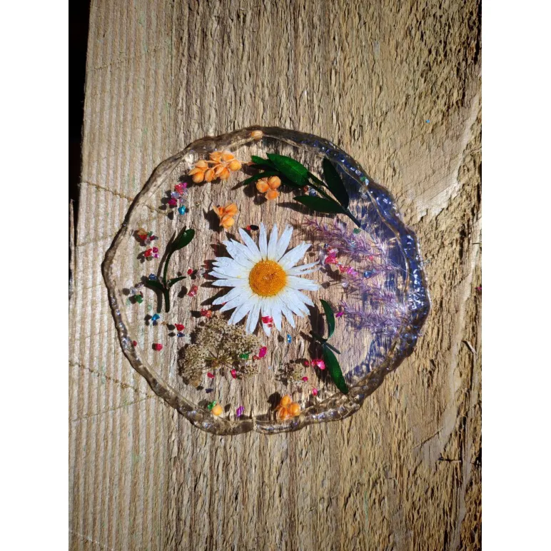 ​Подставка из эпоксидной смолы с настоящими травами и цветами