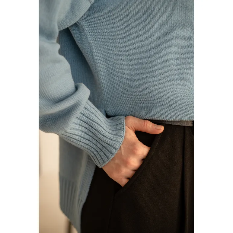 Свитер оверсайз, цвет голубой, состав: кашемир 10%, меринос 90%, размер 44-46