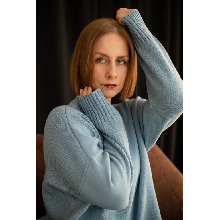 Свитер оверсайз, цвет голубой, состав: кашемир 10%, меринос 90%, размер 44-46