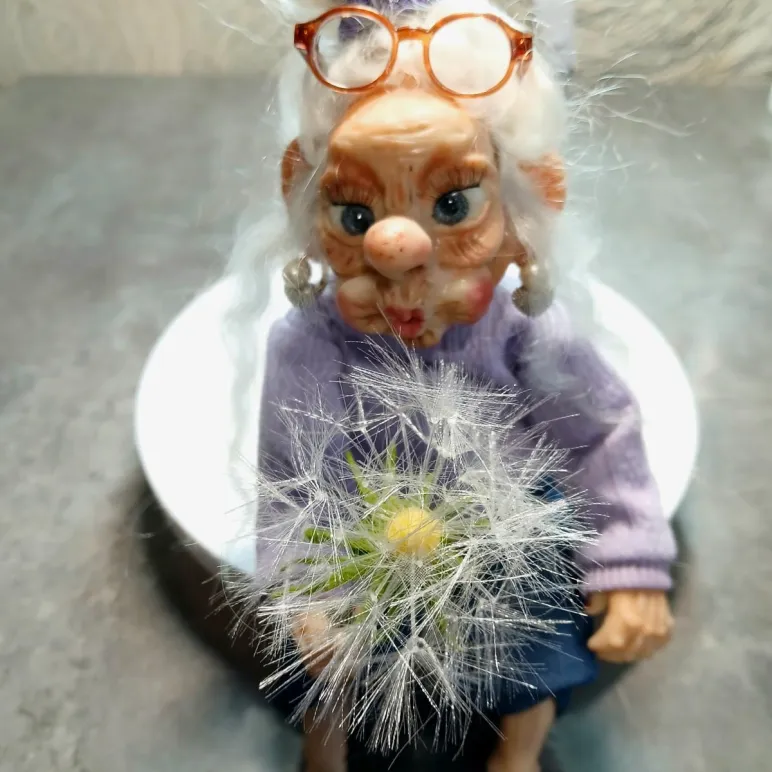 Кукла из полимерной глины "Божий одуванчик"