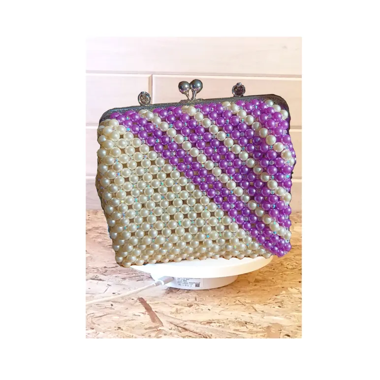 Сумочки из жемчужных бусин 10 мм красного, желтого и других цветов