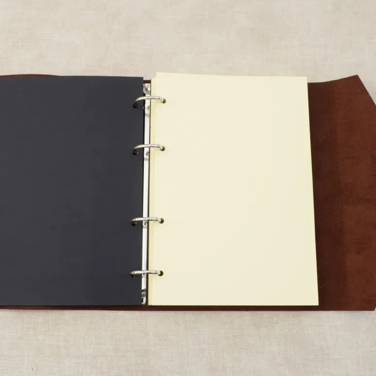 Блокнот из натуральной кожи А5 на кольцах с кнопкой на хлястике