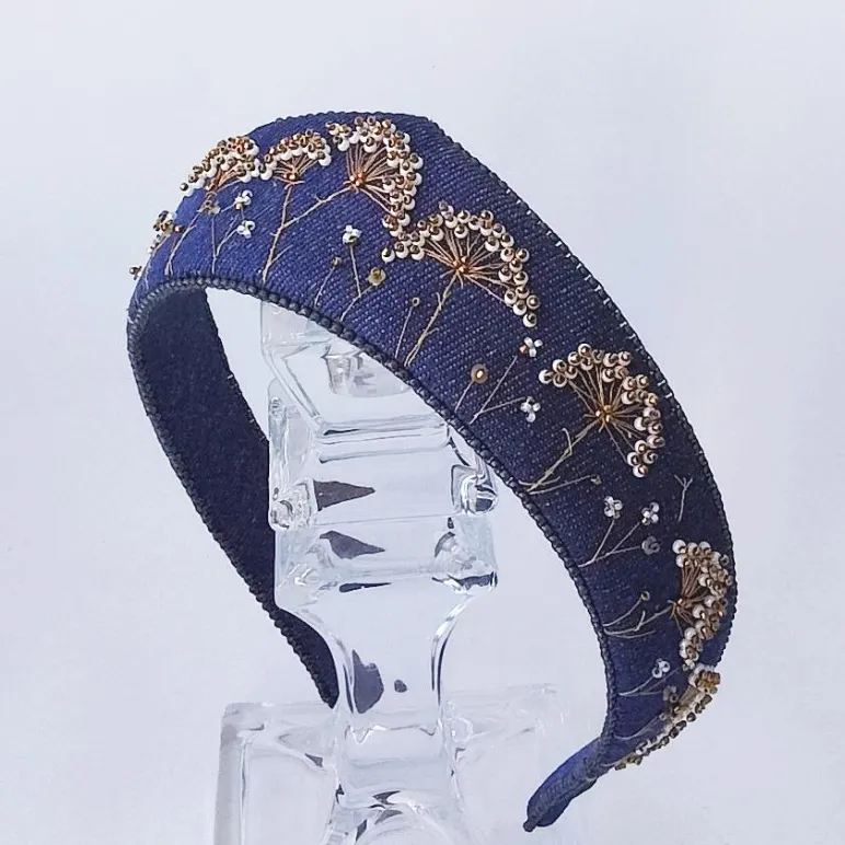 Ободок-кокошник джинсовый с вышивкой бисером, ручная работа, универсальный размер Родные просторы
