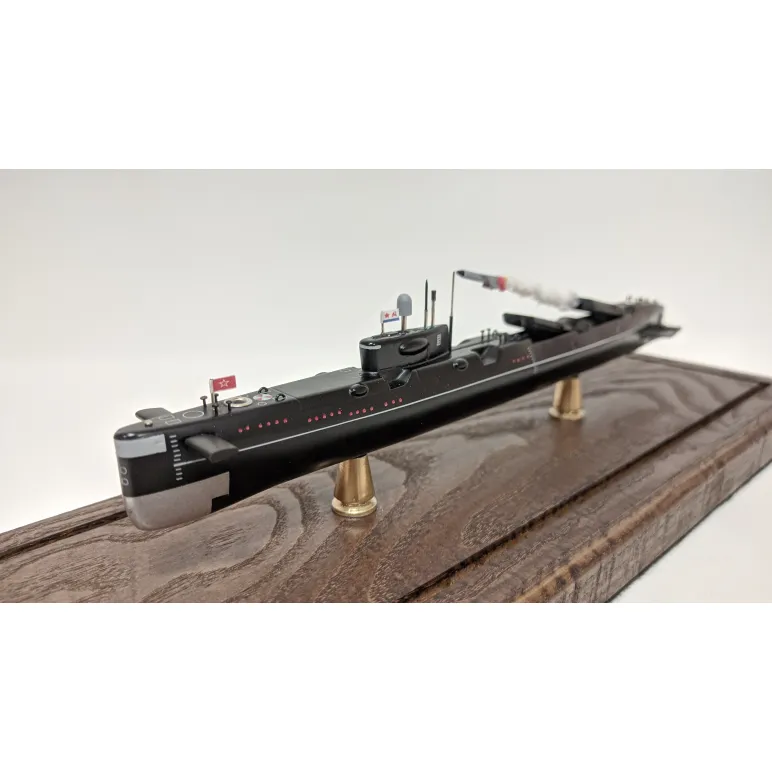 Модель подводной лодки 675 «ECHO-II»