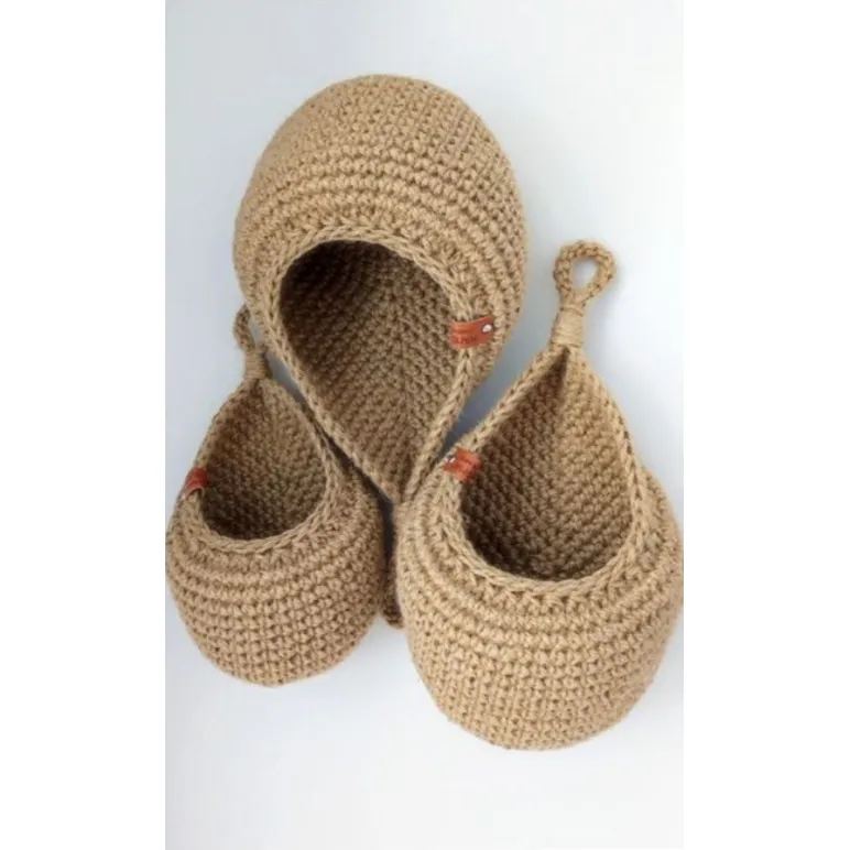 Вязаная подвесная корзинка Капелька из джута