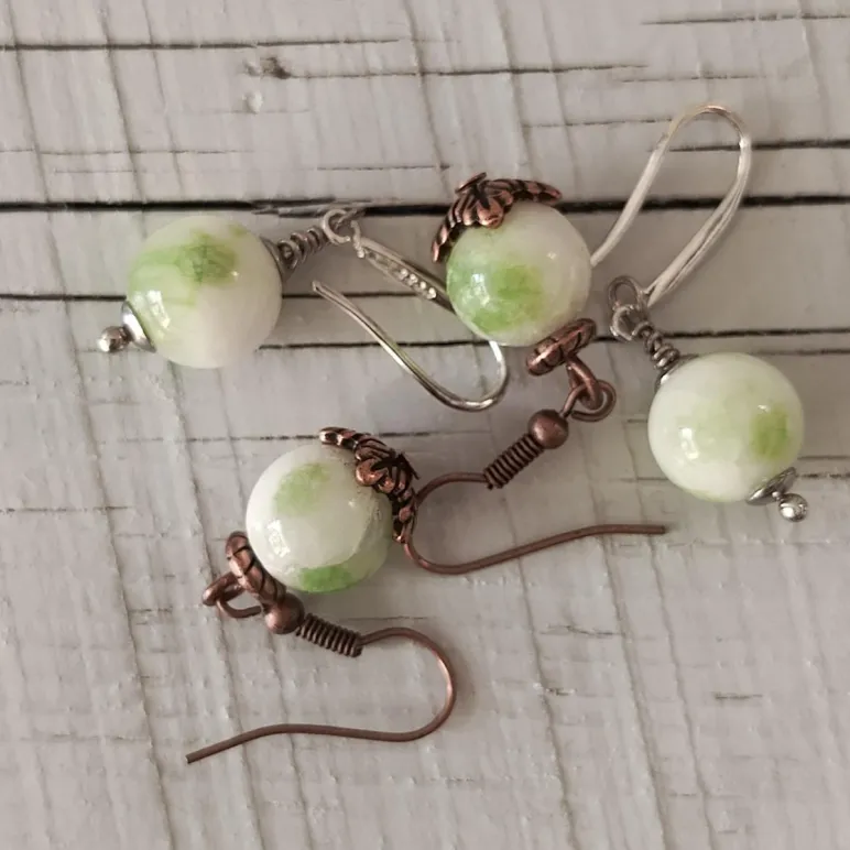 Серьги с белым жадеитом