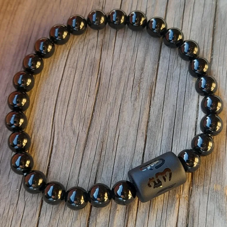 БРАСЛЕТ С МАНТРОЙ Браслет с мантрой