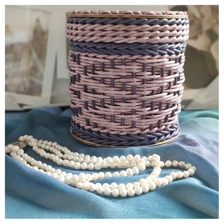 Шкатулка плетёная