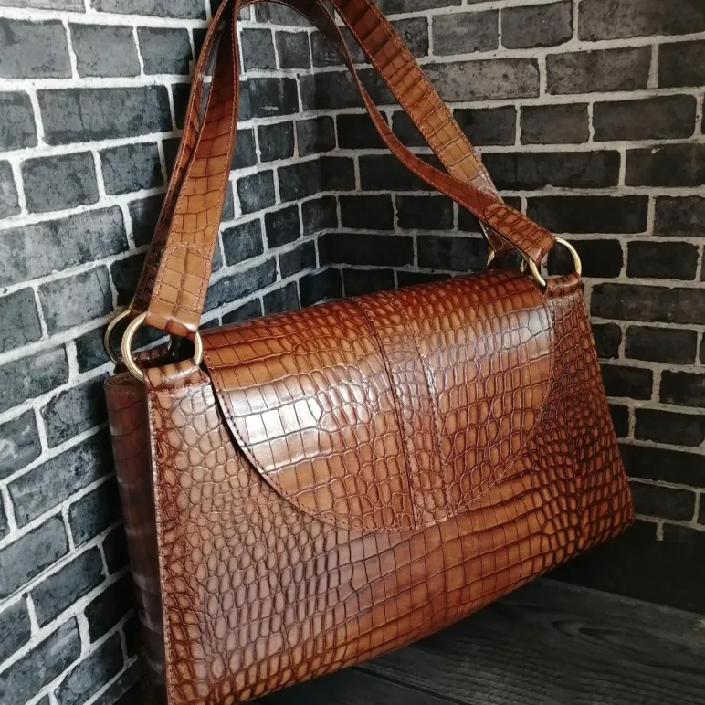 Женская сумка ручной работы из натуральной кожи