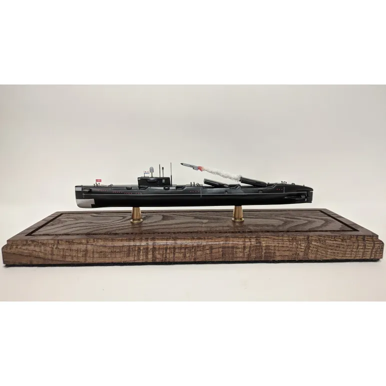 Модель подводной лодки 675 «ECHO-II»