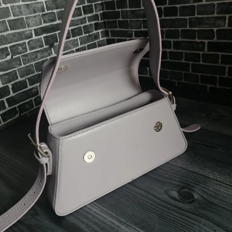 Сумочка багет ручной работы из натуральной итальянской кожи