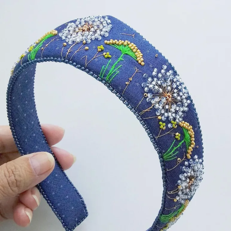 Ободок кокошник джинсовый вышитый бисером, ручная работа, размер универсальный, Ласковое лето