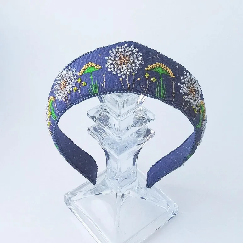 Ободок кокошник джинсовый вышитый бисером, ручная работа, размер универсальный, Ласковое лето