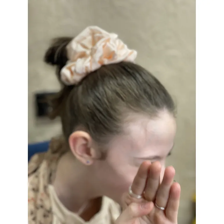 Резинка для волос из шелка в цвете Персик