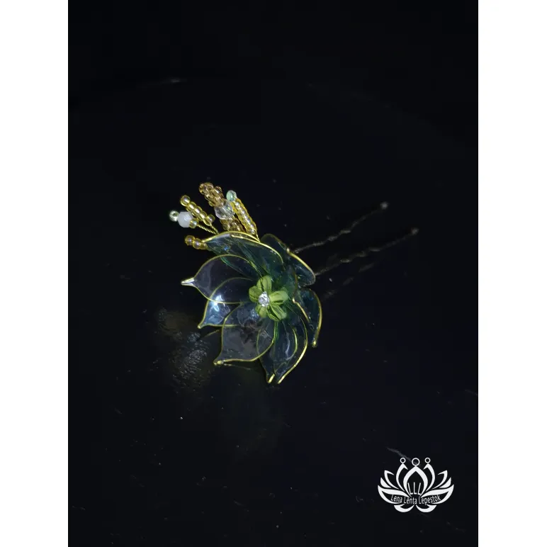 Шпилька для волос ручной работы "Очарование" голубой. в технике Витраль