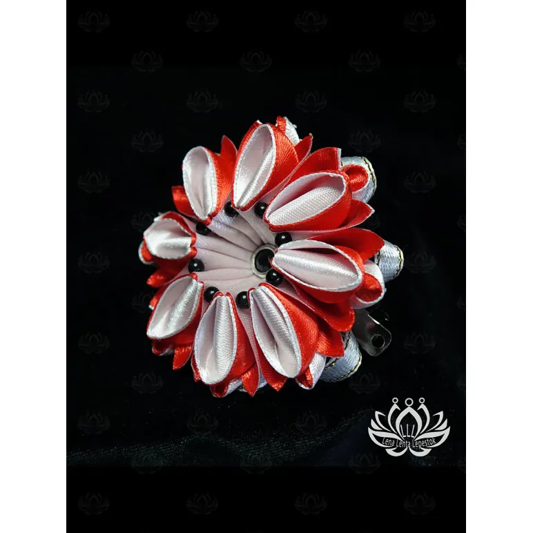 Заколка для волос ручной работы "Петуния" красный