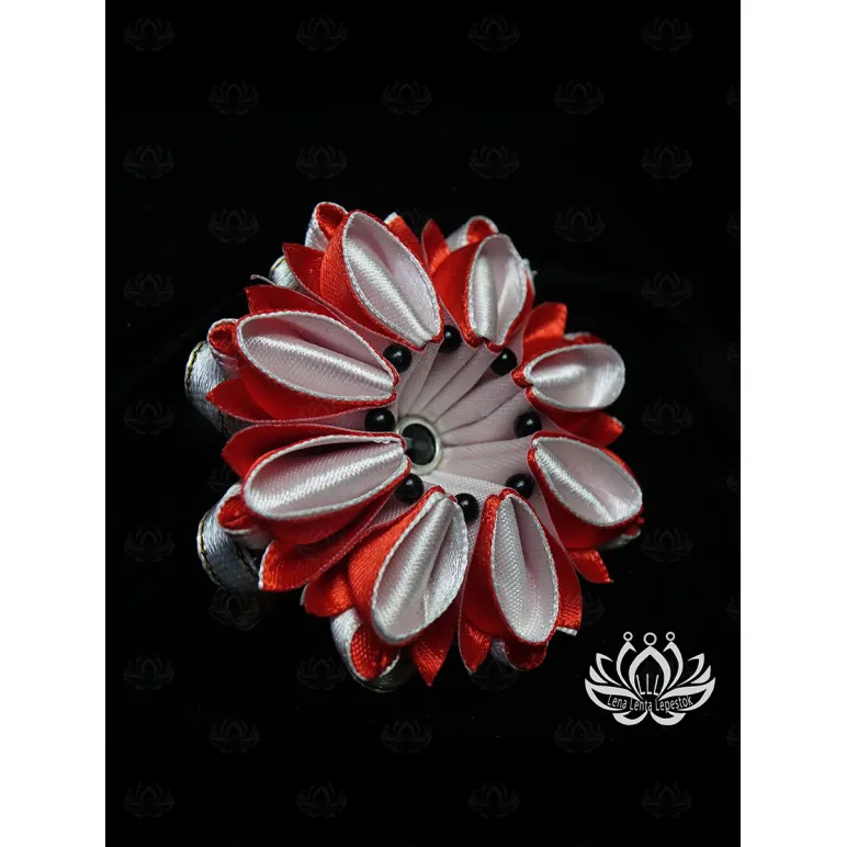 Заколка для волос ручной работы "Петуния" красный