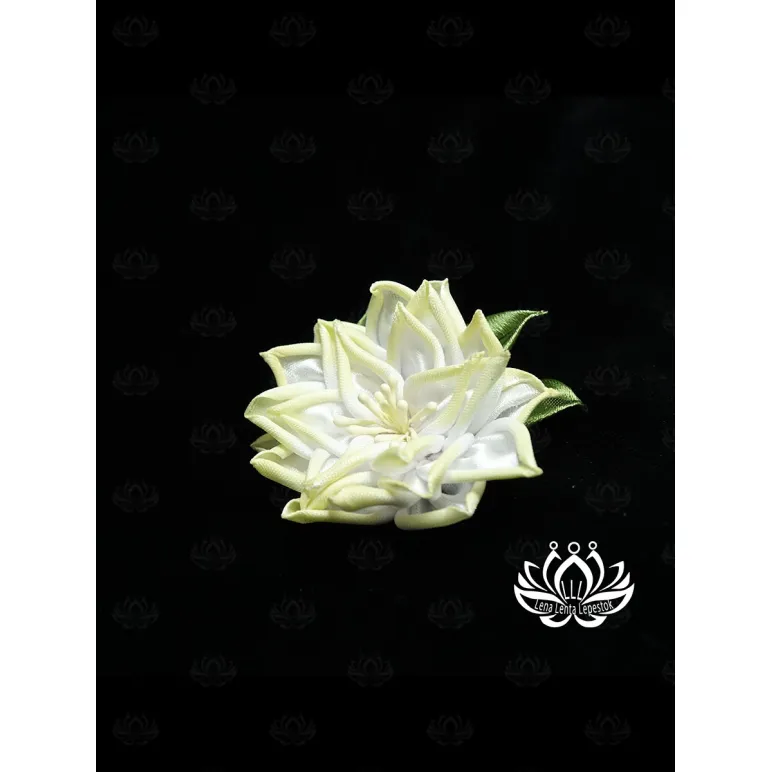 Резинка для волос ручной работы "Кея" жёлтый. Единственный экземпляр. Цветы Канзаши на волосы Ваши.