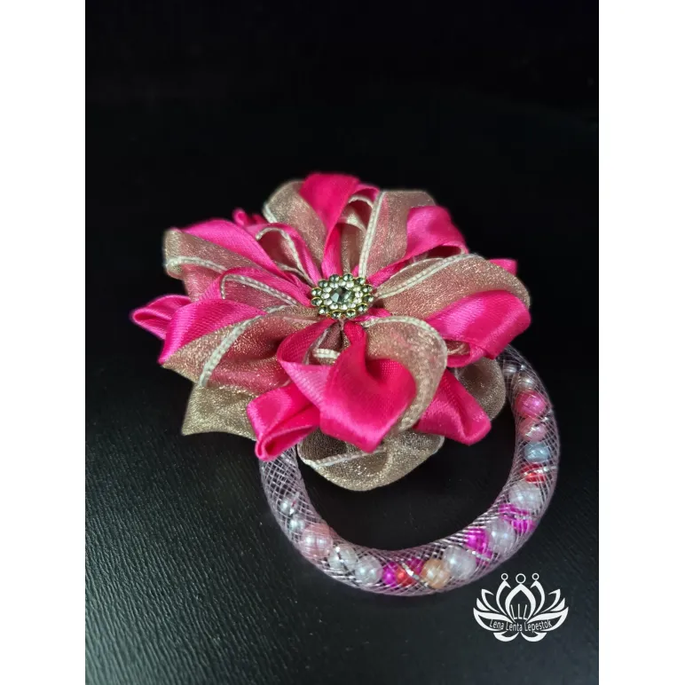 Заколка для волос ручной работы "Арабис" розовый. Единственный экземпляр. Цветы Канзаши на волосы Ваши.