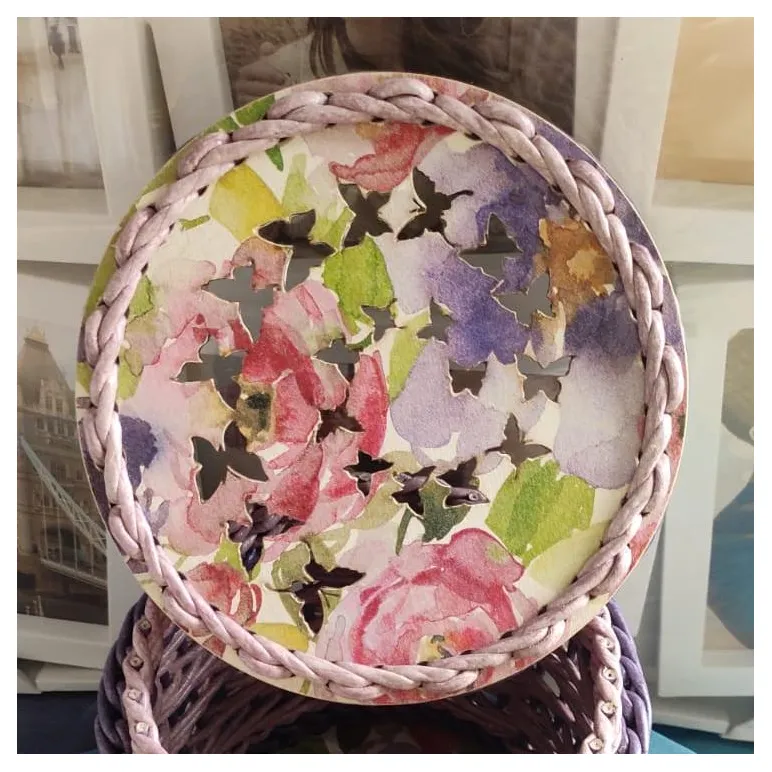 Шкатулка плетёная