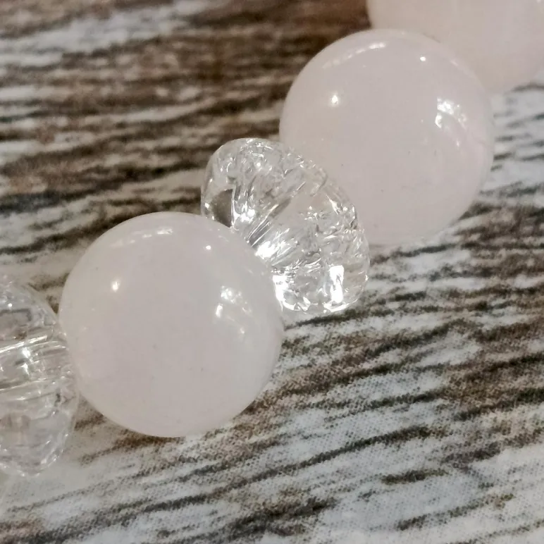 БРАСЛЕТ ИЗ РОЗОВОГО КВАРЦА С ХРУСТАЛЕМ КРАКЛЕ Браслет из розового кварца с хрусталем кракле