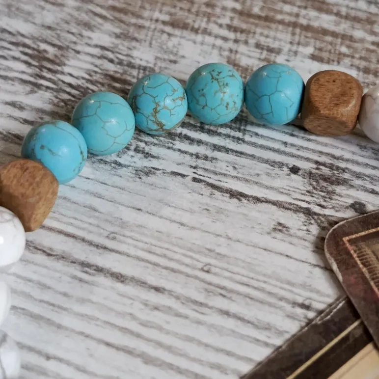 Браслет из бирюзы и кахолонга