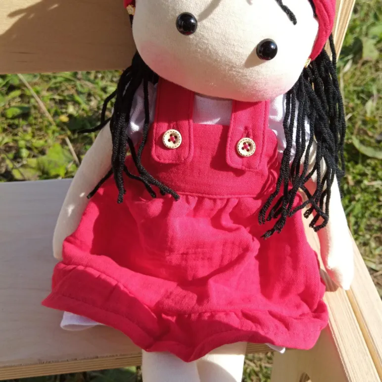 Текстильная мягкая кукла