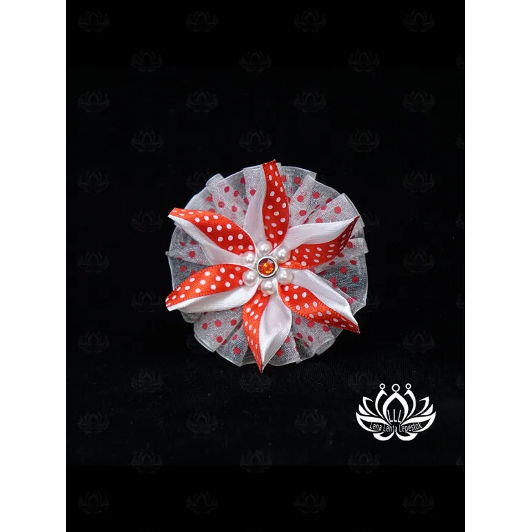 Резинка для волос ручной работы "Лотос" красно-белый в технике канзаши