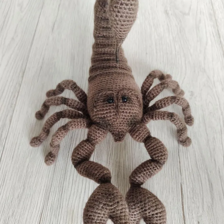 Скорпион, игрушка ручной работы