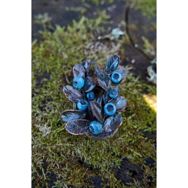 Брошь «Северная Голубика»