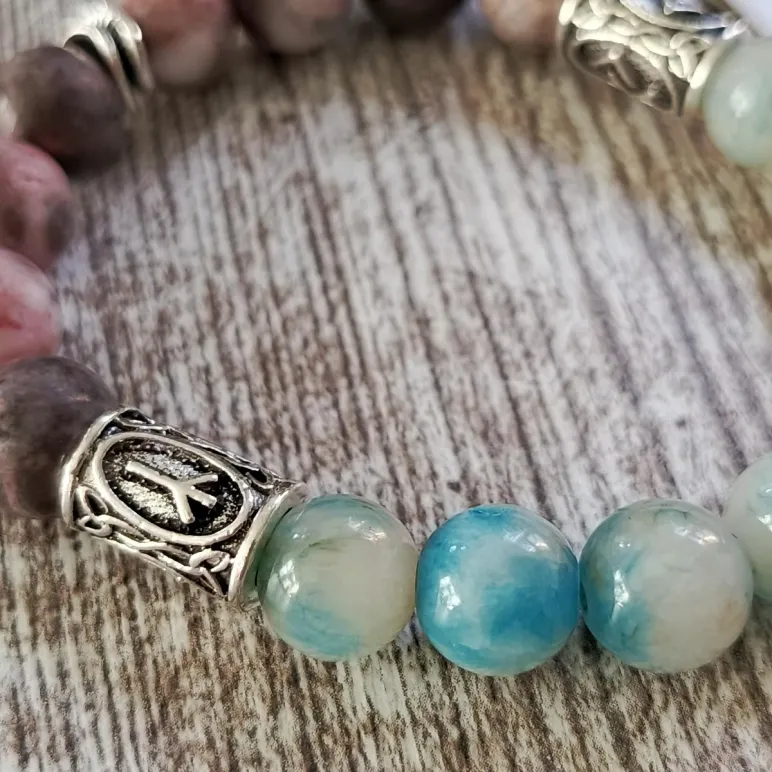 БРАСЛЕТ ИЗ НЕФРИТА И ЯШМЫ С РУНАМИ Браслет из нефрита и яшмы с рунами