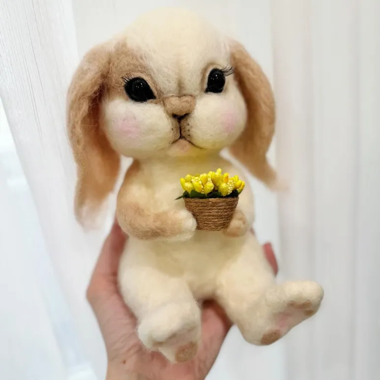 Зайка с корзинкой