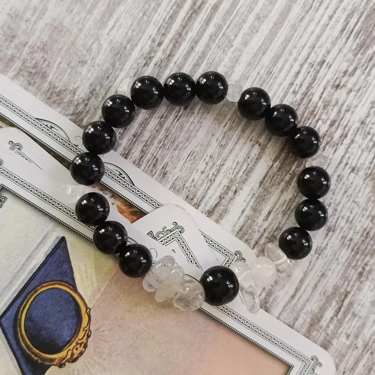 БРАСЛЕТ ИЗ ЧЕРНОГО ОНИКСА С КВАРЦЕМ Браслет из черного оникса с кварцем