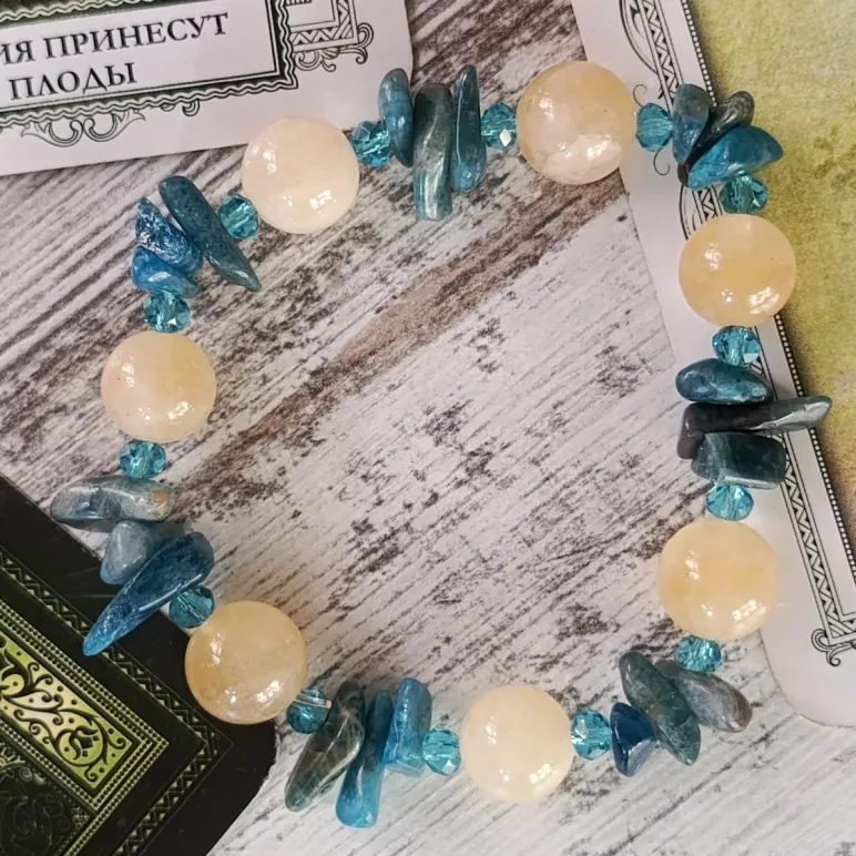 Браслет из кальцита и апатита