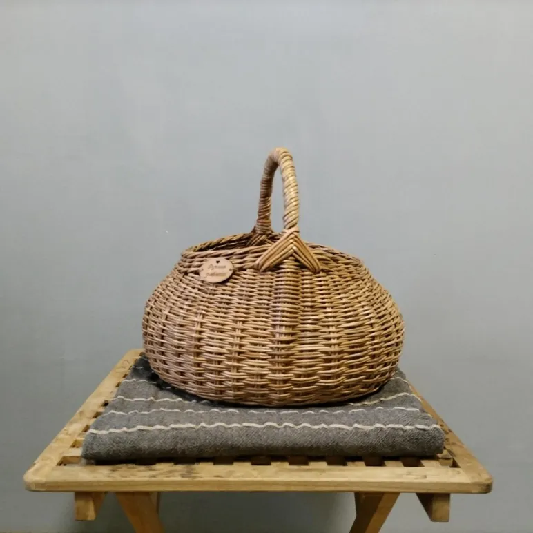 Корзина плетеная грибная