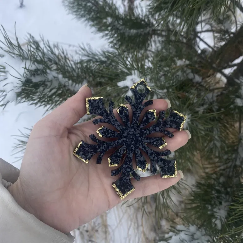 Именная тарелка из эпоксидной смолы