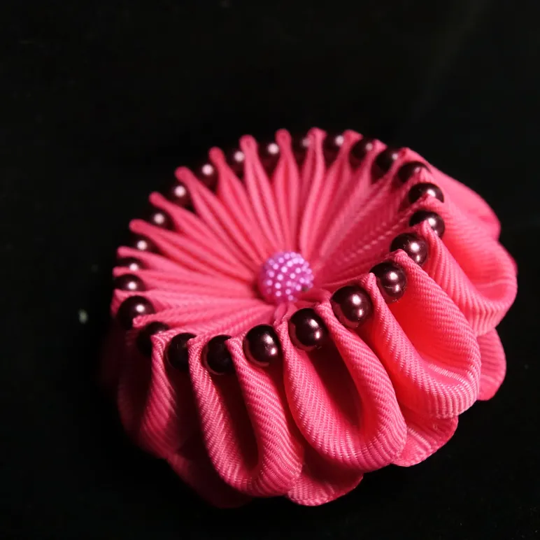 Резинка для волос ручной работы "Зефир" розовый. Единственный экземпляр. Цветы Канзаши на волосы Ваши.