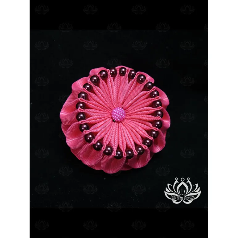 Резинка для волос ручной работы "Зефир" розовый. Единственный экземпляр. Цветы Канзаши на волосы Ваши.