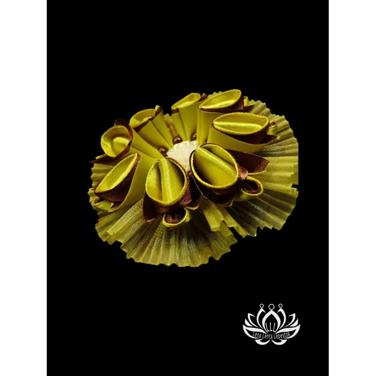 Резинка для волос ручной работы "Фульгида" желтый. Единственный экземпляр. Цветы Канзаши на волосы Ваши.