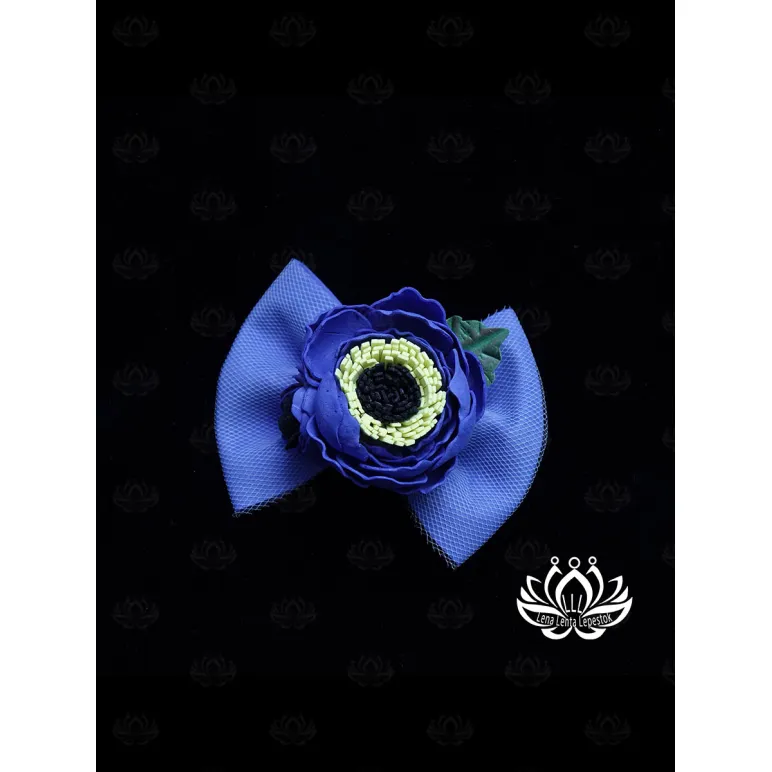 Заколка для волос ручной работы "Бант с цветком". Сиреневый. Единственный экземпляр. Цветы Канзаши на волосы Ваши.